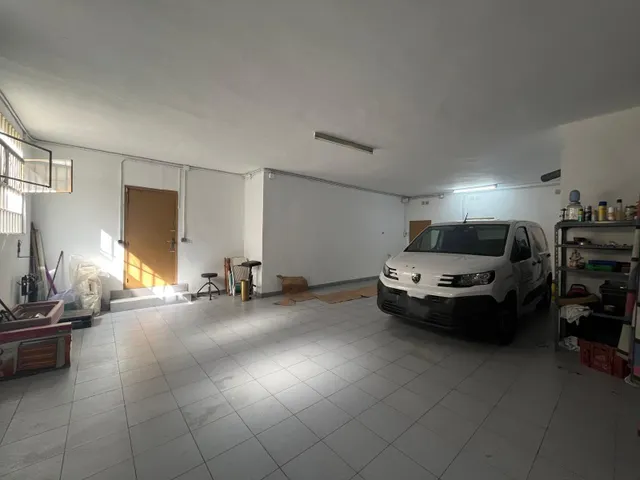 Local apto para diversos usos, garaje, almacén, comercio, cerca del Passeig Verdaguer por 79.000 Eur — 3