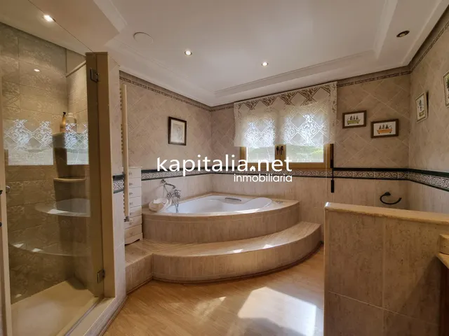 Chalet en venta en Ontinyent, a solo 200 metros del casco urbano — 8