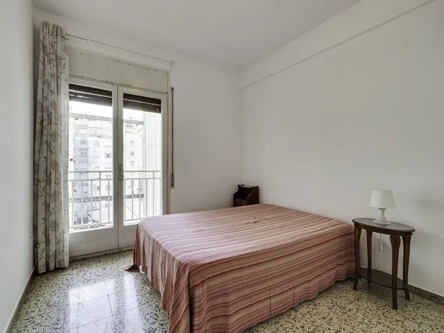 PISO EN OFERTA EN SAGRADA FAMILIA — 27