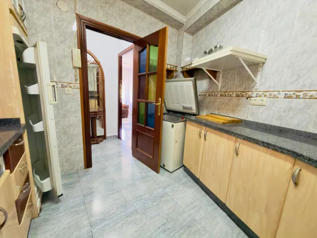 Amplio piso con terraza, 3 dormitorios y posibilidad de 4 en Av. Barcelona – Viñuela – Rescatado — 11