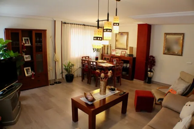 GRAN CHALET INDEPENDIENTE CON PISCINA PROPIA EN LA NUCIA - foto 5