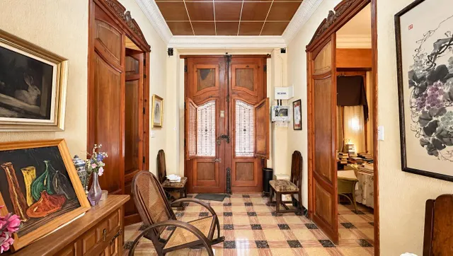 Casa señorial en venta en Manuel – 399 m2, techos altos y múltiples posibilidades — 6