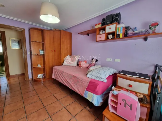 SE VENDE VILLA DE LUJO EN HONDON DE LOS FRAILES — 36