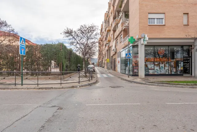 Local Comercial en Venta en Granada - Palacio de Deportes — 2