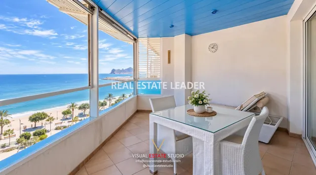 Altea, primera línea: el mediterráneo no es la vista. es la pared principal!! — 23
