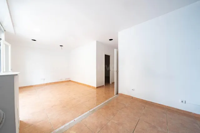 LOCAL COMERCIAL CALLE ANTONI RIBAS 58 - foto 4