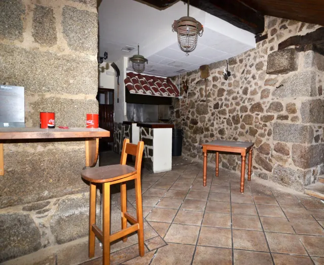 Urbis te ofrece un magnífico local comercial disponible en el centro de Béjar (Salamanca) — 6