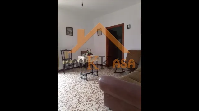 SE VENDE CASA CON LOCAL ABAJO EN FIÑANA ZONA CENTRO — 9