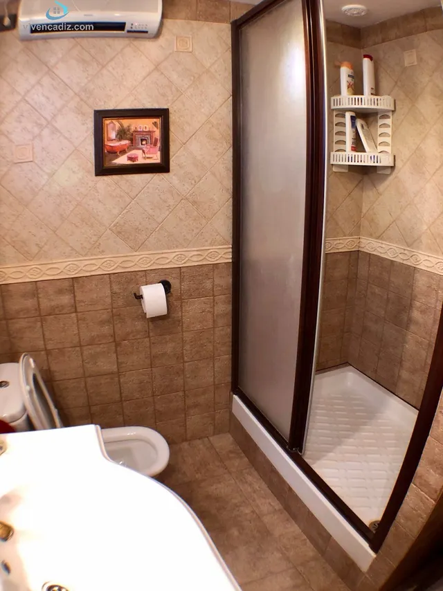 AMPLIA VIVIENDA CON ASCENSOR - ZONA CENTRO — 11