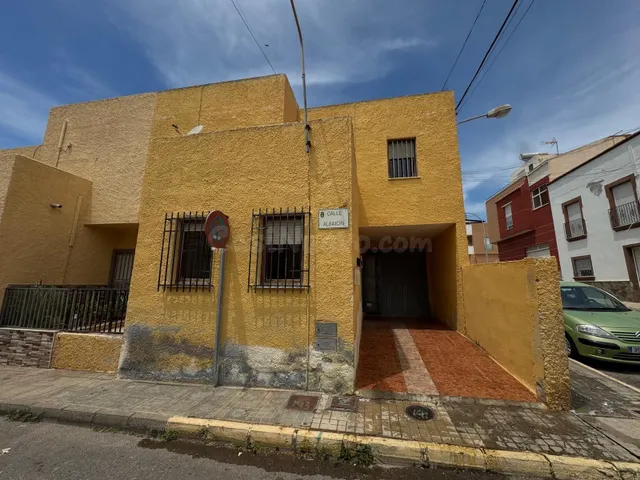 Amplia Casa Dúplex en el Centro de Santa María del Águila - 