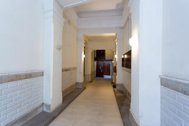Oficina en venta en calle de nàpols — 16