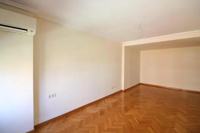 EXCLUSIVA VIVIENDA DE CASI 200M2, REFORMADA A ESTRENAR Y A POCOS PASOS DEL CAUCE DEL TURIA — 33