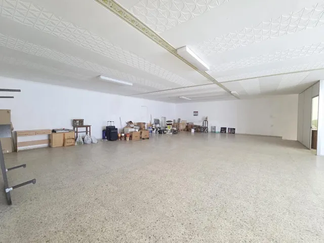 Gran Nave - Almacén con vivienda en planta alta - foto 3