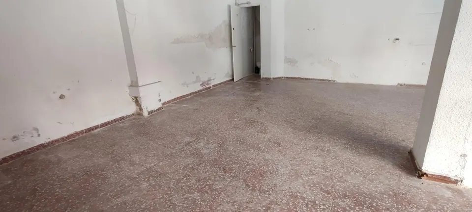 Local Comercial en Alquiler en La Florida, Alicante - Ideal para Nuevos Proyectos