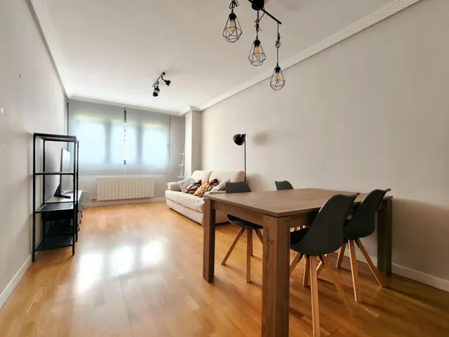 Vivienda exterior de un dormitorio, lista para entrar a vivir y ubicada en la zona más demandada de Villa del Prado. — 17