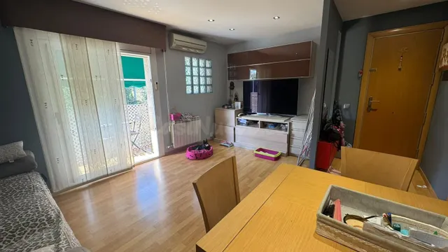 Piso de 2 habitaciones con balcón — 2
