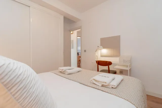 ¡¡¡¡¡ ATENCIÓN INVERSORES!!!!  PISO DE 4 habitaciones CON LICENCIA TURÍSTICA CON ALTA RENTABILIDAD — 48
