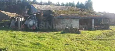 SE VENDE CASA DE PIEDRA PARA REFORMAR EN LOENTIA CASTRO DO R - foto 4