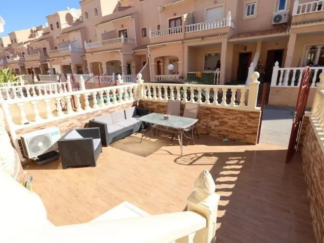 Casa 3 habitaciones en venta - La Zenia - foto 2