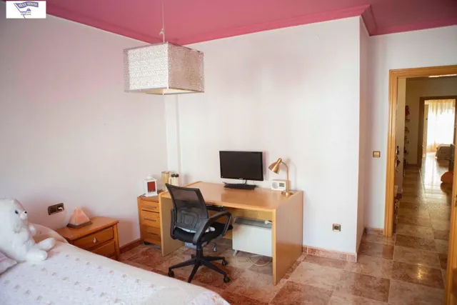 Amplia Vivienda Unifamiliar en San Pablo — 13