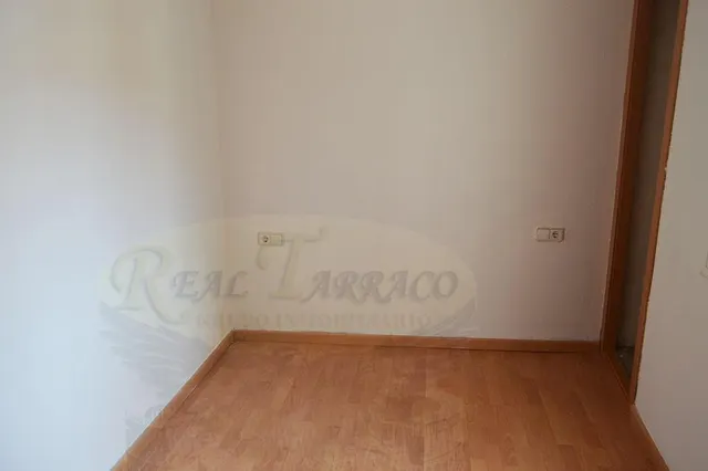 PISO CON OKUPA EN VENTA,PASE OFERTA ! — 11