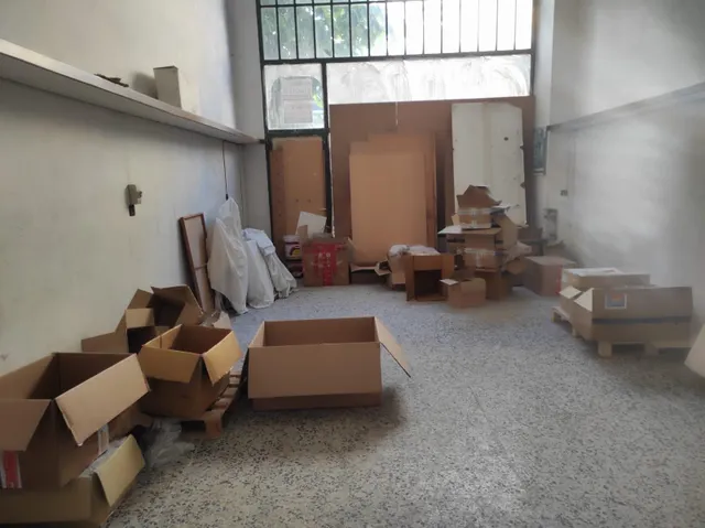 LOCAL COMERCIAL EN VENTA — 23