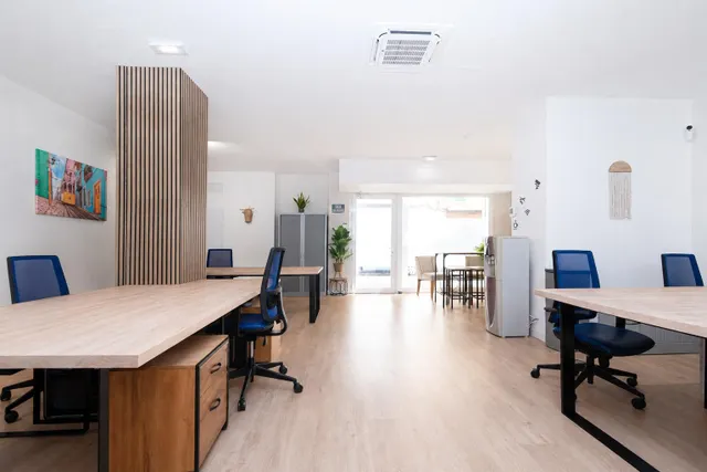 Se vende local reformado en el Fortí — 18