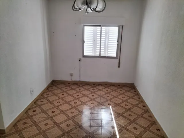 SE VENDE PISO EN Piso en venta en Calle de Blas Cabrera, 32 — 13