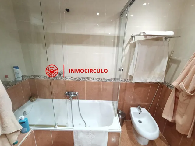 PISO CUATRO DORMITORIOS, G3 JUNTO HUBU — 27