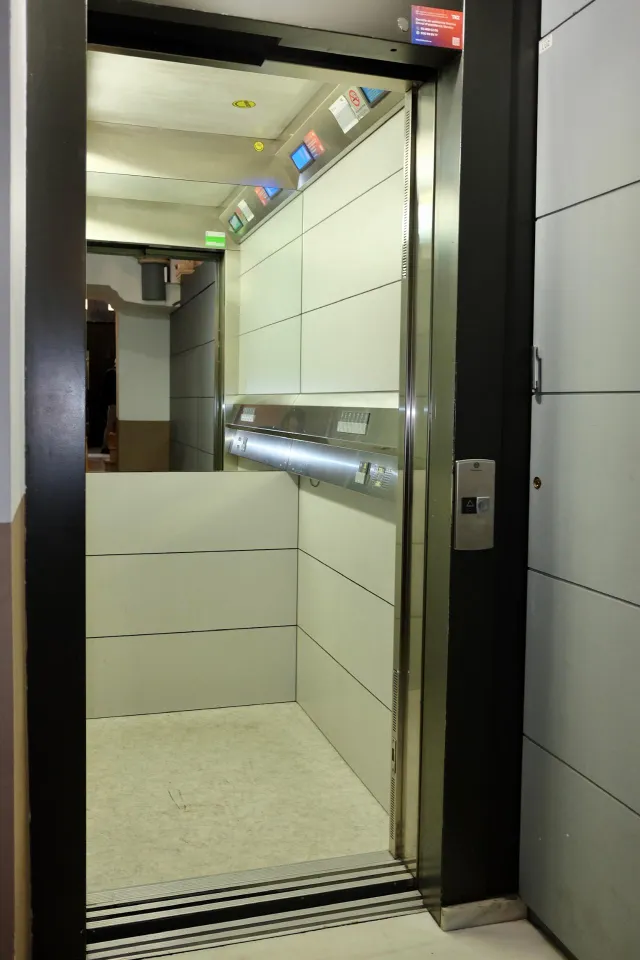 Moderno piso reformado en venta situado en pleno corazón de l'Eixample — 38