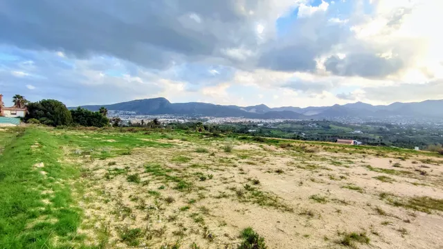 Se vende parcela de suelo en parte urbano, con pozo - ALHAURÍN DE LA TORRE — 15