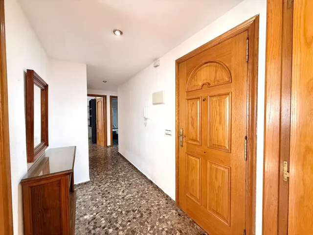 Piso de 4 habitaciones en alquiler en Torrent — 25