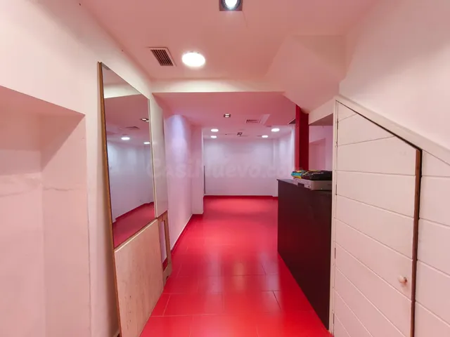 Local en Centre Vila, Vilafranca del Penedès - foto 4