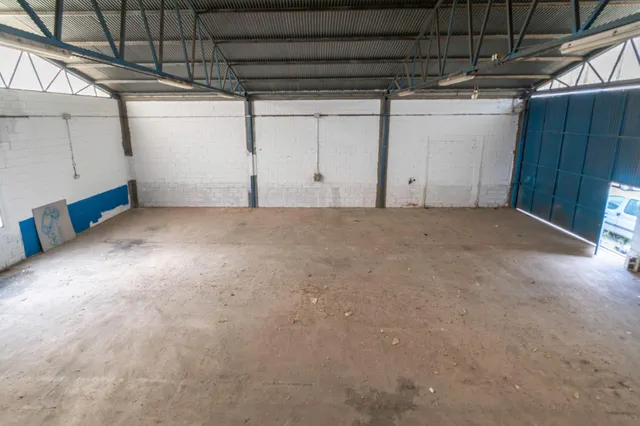 NAVE INDUSTRIAL DE 240M2 EN JUN-GRANADA — 17