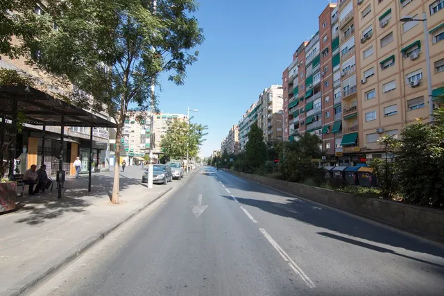 Plaza de garaje en camino de Ronda, junto Gimnasio Yo10 — 5