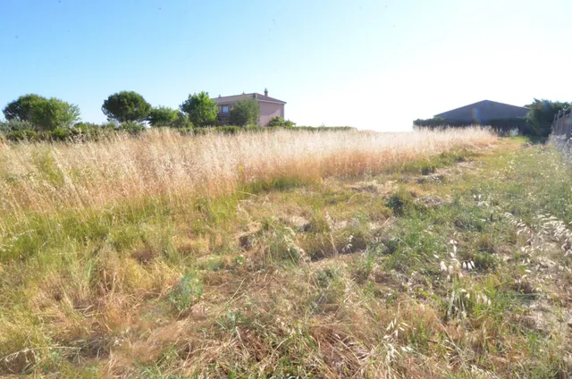 Urbis te ofrece un terreno en venta Urbanización Las Cecilias, Castellanos de Villiquera, Salamanca. — 4
