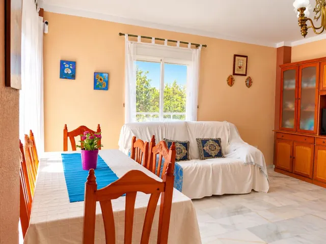 ¡¡¡LUMINOSO PISO DE TRES DORMITORIOS Y DOS BAÑOS EN LA LAGUNA!!! — 6