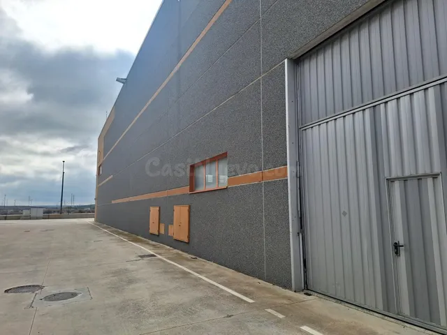 A la venta conjunto de cuatro naves industriales en Empresar - foto 3