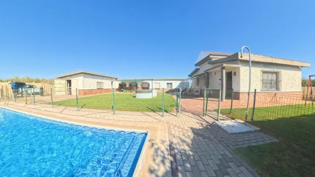 ✨🏡 Gran oportunidad de inversión — Finca Rústica con casa en