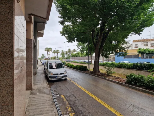LOCAL ZONA PUERTO DEPORTIVO - foto 5