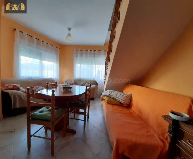 Triplex luminoso en Águilas — 2