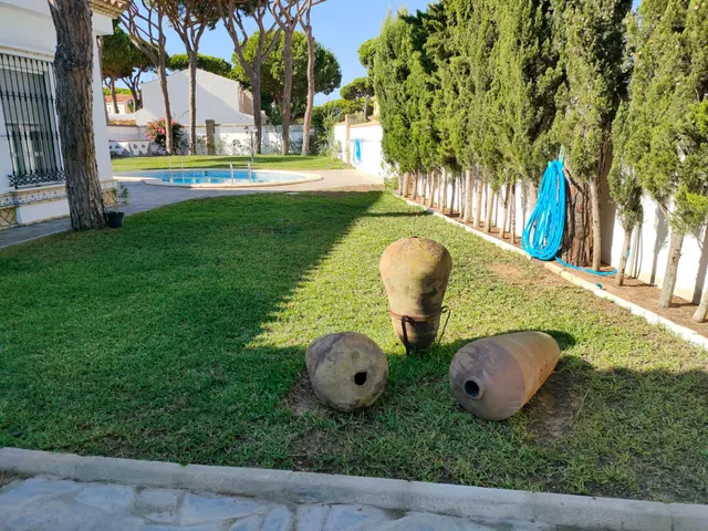 Fantástico chalet en Costa de Sancti Petri, a solo 350 metros del mar. — 10