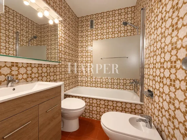 Luminoso piso con espacios exteriores privados en Eixample, Barcelona — 20