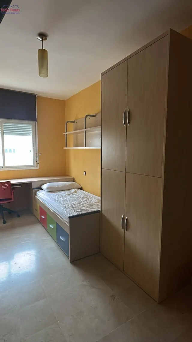 AMPLIA VIVIENDA.-ZONA CORTE INGLÉS — 14