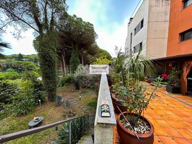 Apartamento en planta baja en un prestigioso complejo. - foto 2