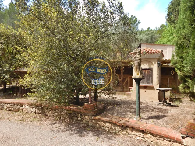 EXCLUSIVA VILLA EN COCENTAINA CON GRAN PARCELA Y BONITA PISCINA. — 48