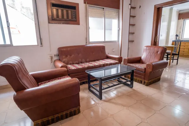 CASA INDEPENDIENTE CON GARAJE-ALMACÉN, PATIO Y TERRAZA DE 58 - foto 2