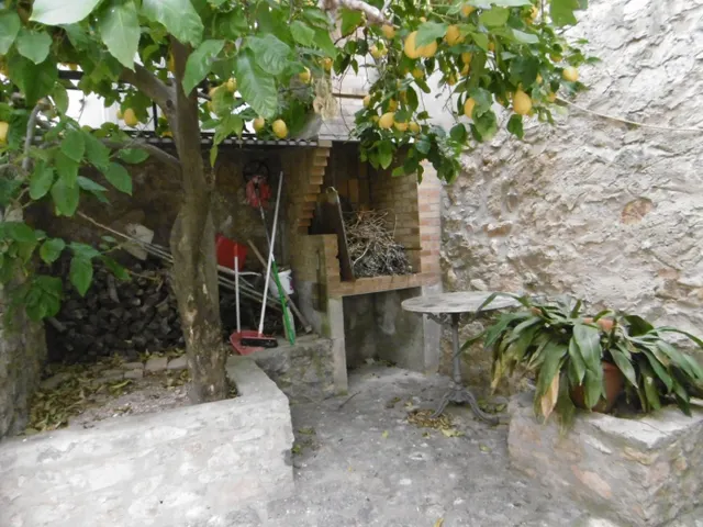 Casa de pueblo, reformada en su totalidad el 2005, apta para entrar a vivir, — 13
