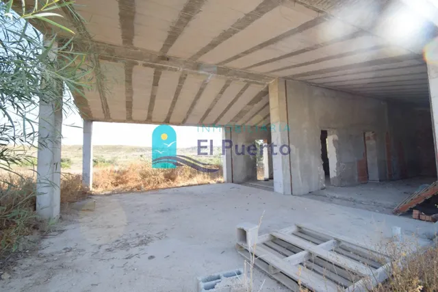 CASA DE CAMPO EN CONSTRUCCIÓN CON TERRENO DE 5.000 METROS -  - foto 2