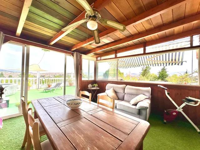 CASA CON MÚLTIPLES POSIBILIDADES EN DÚRCAL — 12